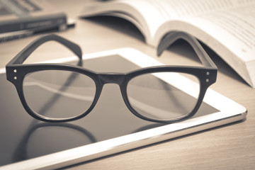 五年级下册科学题现在的家鸡是怎么来的-